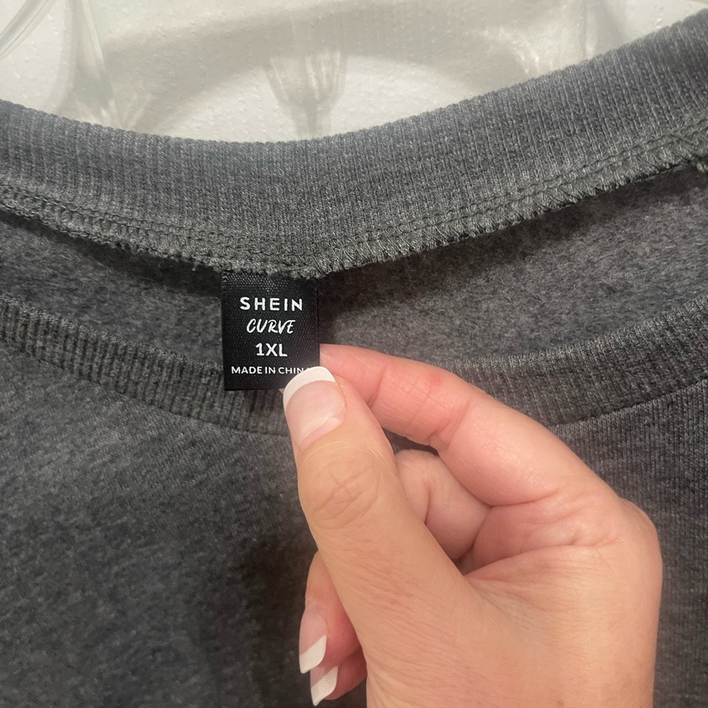 SHEIN Gray and Cream Crew Neck Sweater with Textured Sleeves - Picture 6 of 10